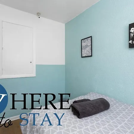 Entire Modern House Center Apartamento