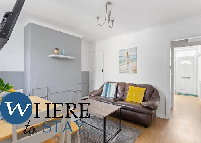 Entire Modern House Center * Barrow-in-Furness