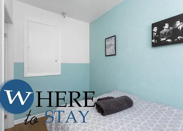 Entire Modern House Center Apartamento