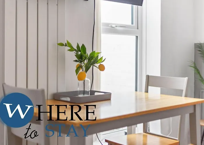 Διαμέρισμα Entire Modern House Center *