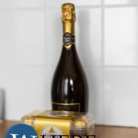 Διαμέρισμα Entire Modern House Center