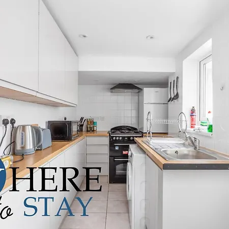 Διαμέρισμα Entire Modern House Center *